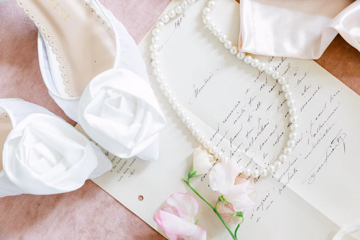 Flatlay mariage Paris Château de Villette