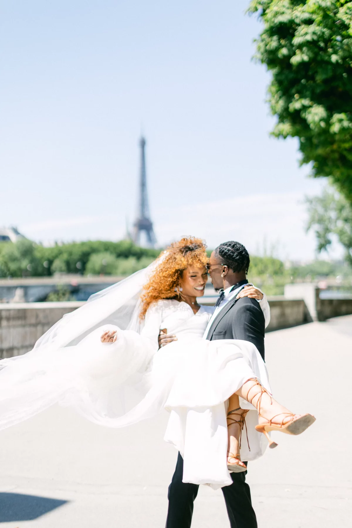 Seance couple Paris mariage pont alexandre III