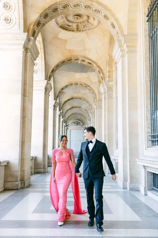 Mariage intimiste au Louvre Paris